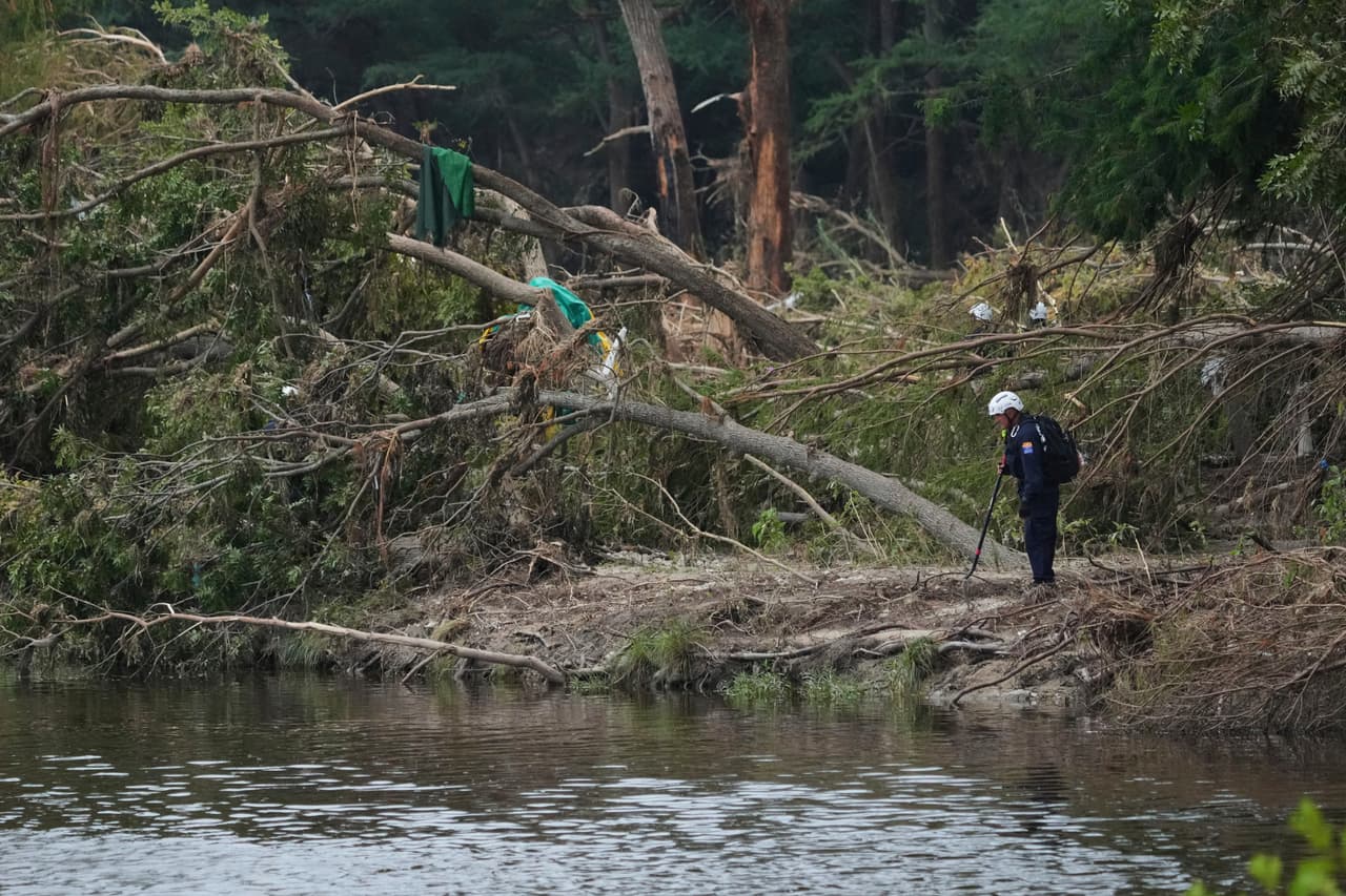 Tres personas permanecen desaparecidas tras inundaciones del 4 de Julio en el condado Kerr