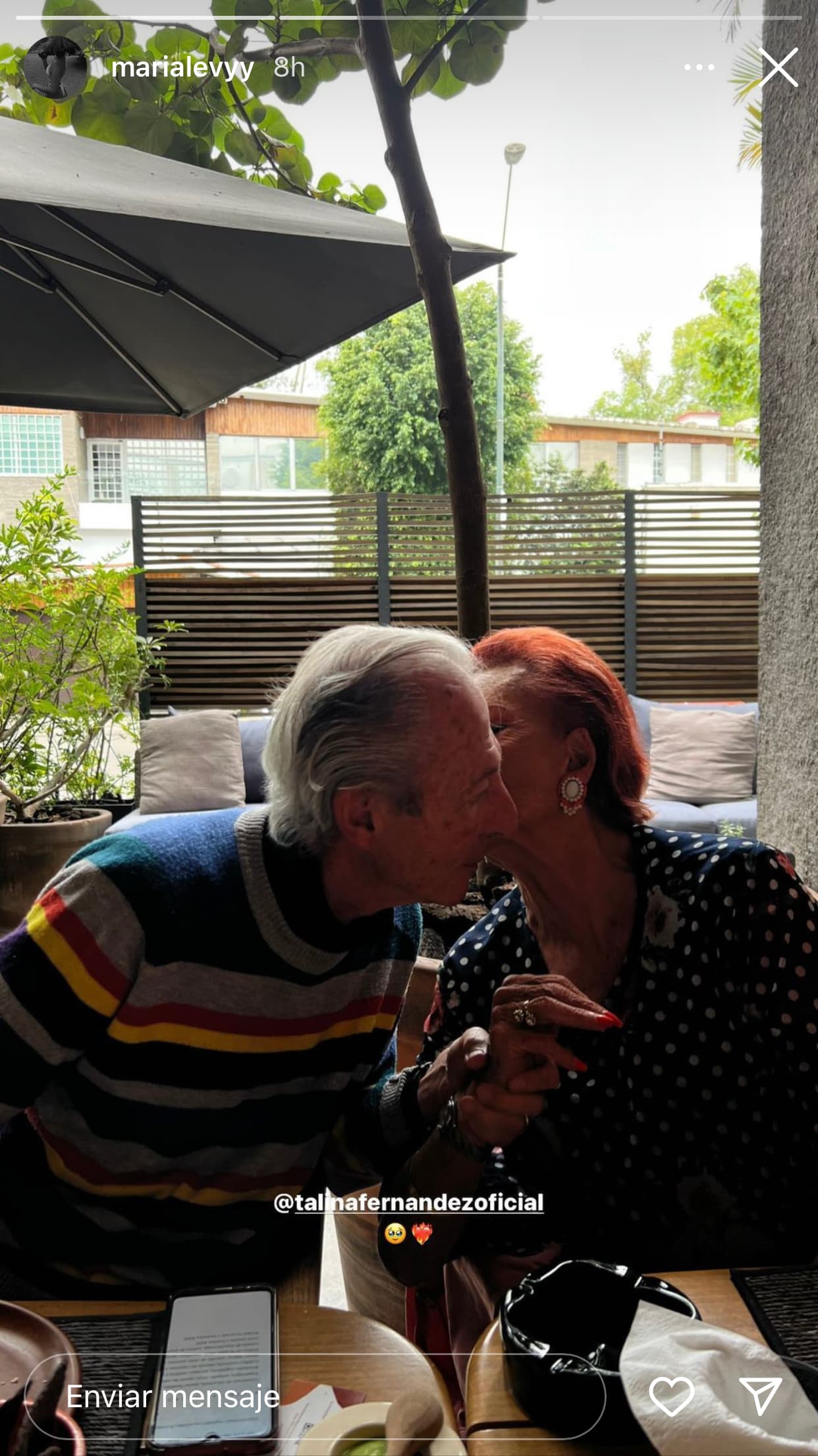 "
<b>Me vio en una entrevista</b> con Mara (Patricia Castañeda) en la que dije que quería a un setentón para ir al cine, porque del sexo ni hablar", contó en una entrevista publicada en TVyNovelas este lunes 16 de mayo. 
<br>