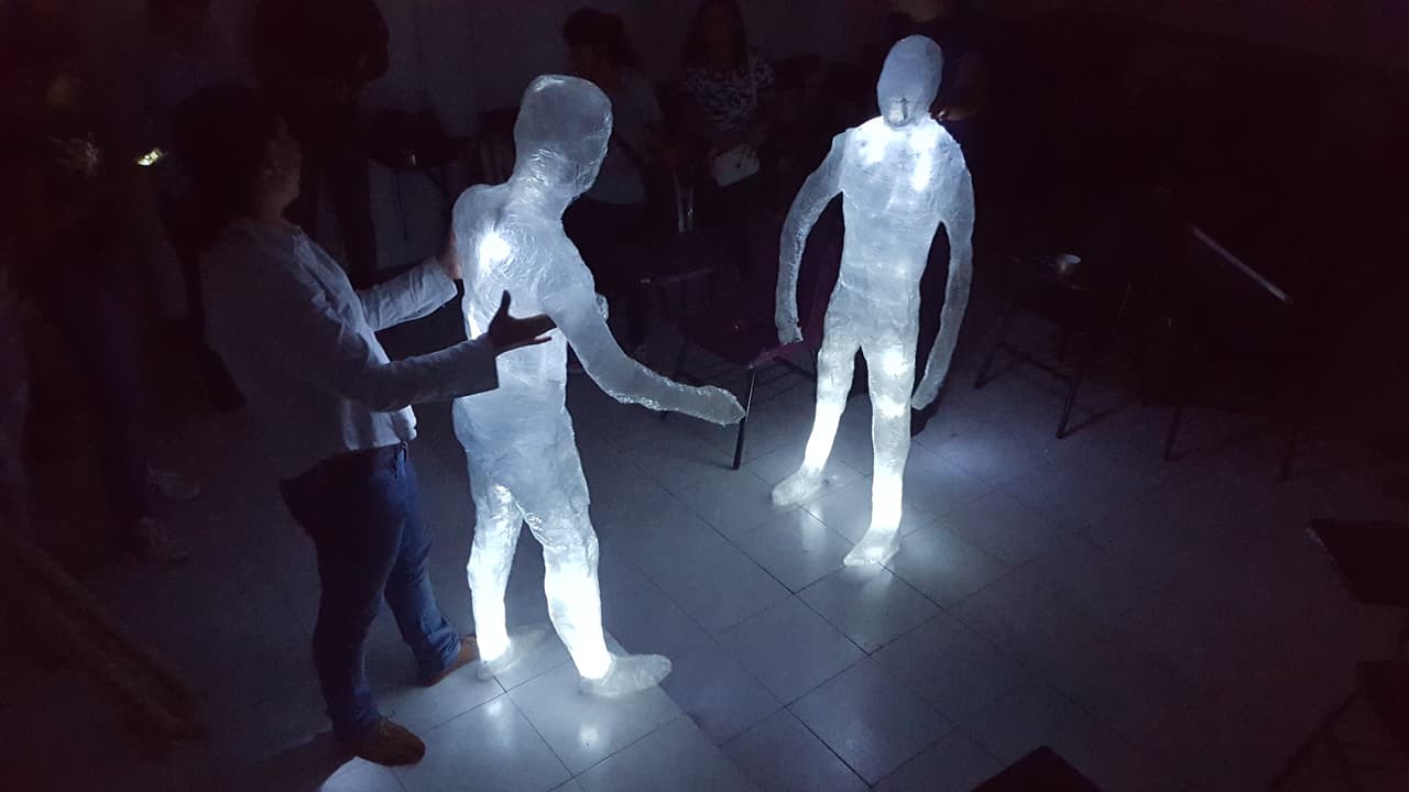 Los fantasmagóricos cuerpos luminosos que se tomaron las calles de Chiapas