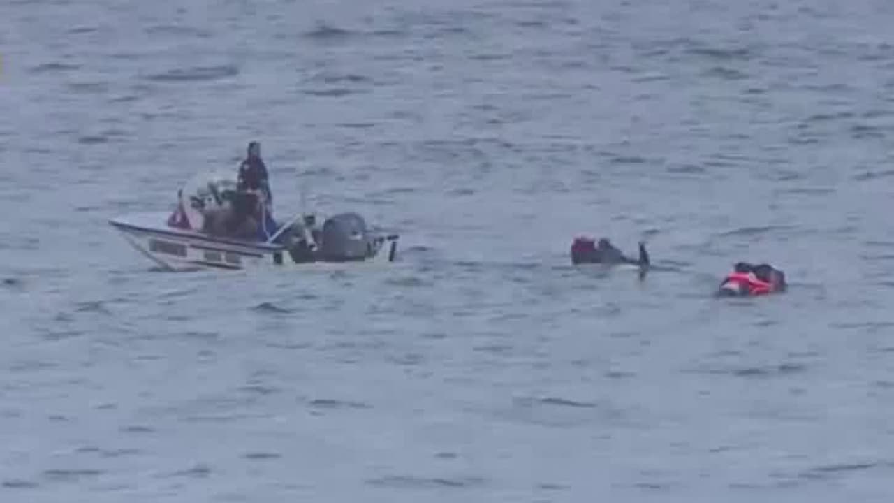 <b>En video:</b> Al menos una persona murió y ocho más resultaron lesionadas luego del naufragio de una embarcación –sin las más mínimas medidas de seguridad—que presuntamente transportaba inmigrantes indocumentados en aguas de San Diego. Es el tercer hecho similar en apenas 30 días.