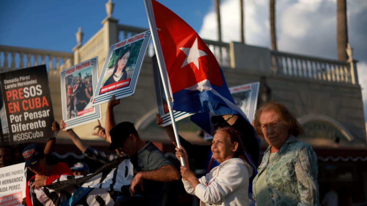Republicanos y demócratas en Florida critican que Cuba salga de lista de países patrocinadores del terrorismo