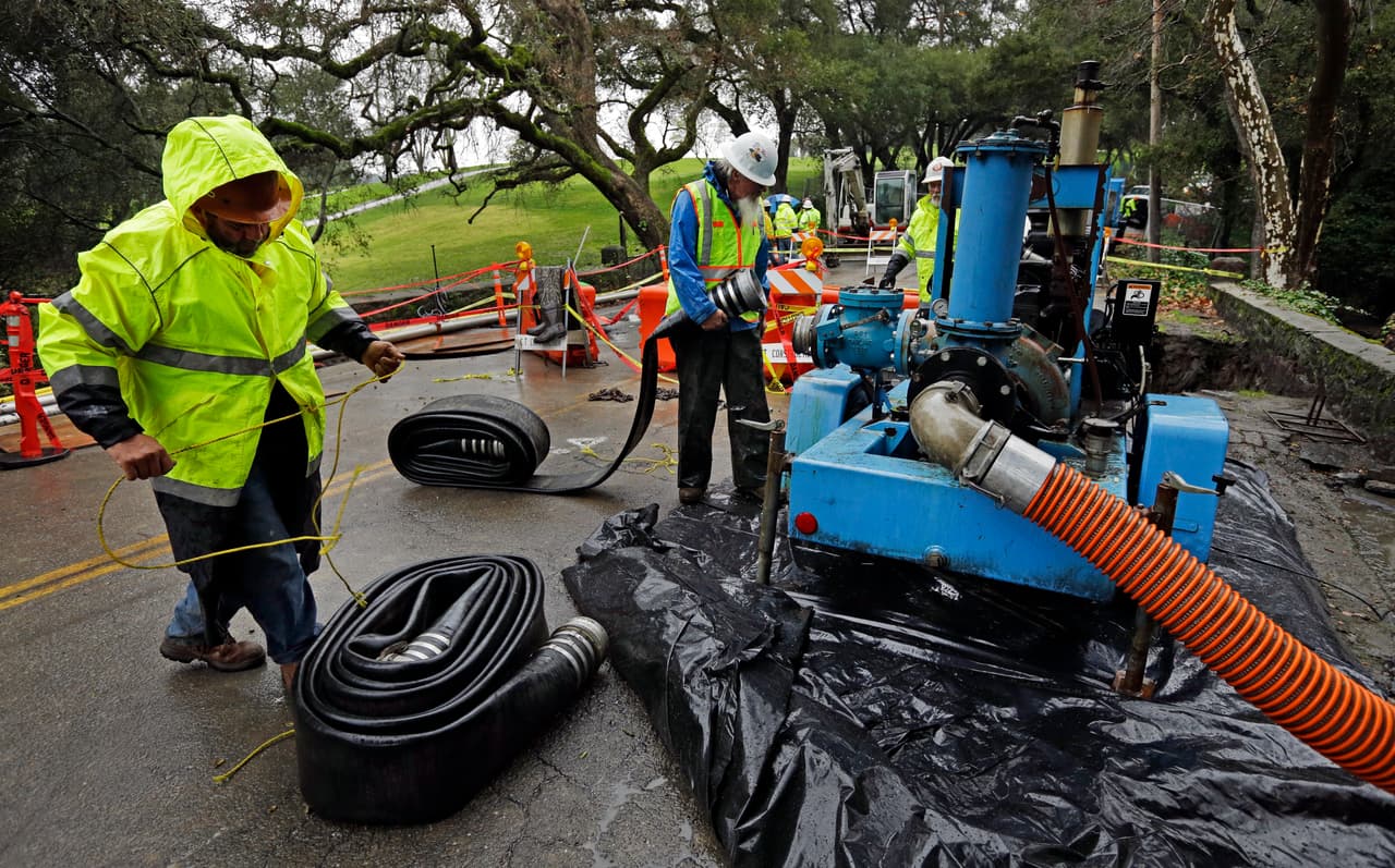 Se estima que la reparación de la gran grieta tarde al menos cuatro semanas y cueste de un millón a 1.3 millones de dólares.