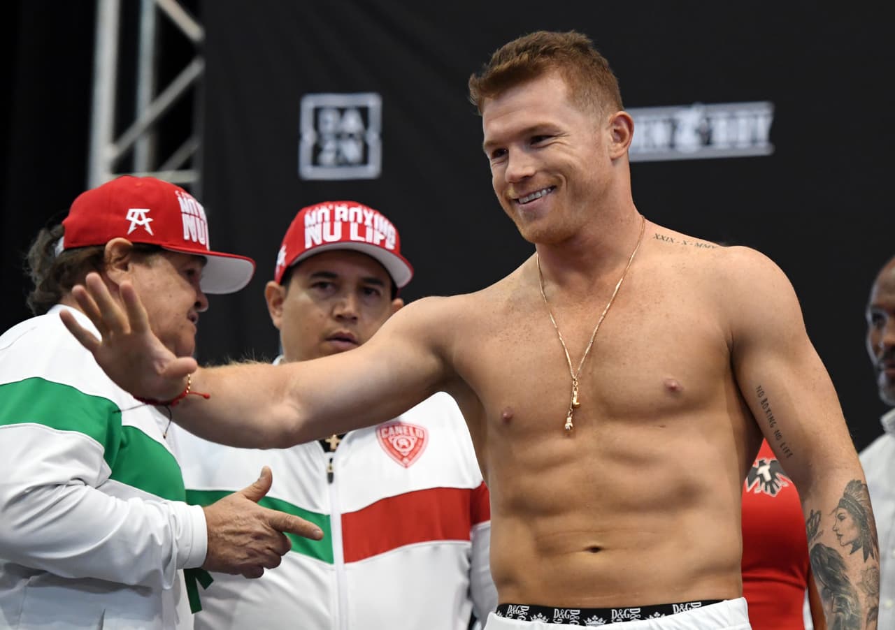 Canelo cerca de hacer las paces con Óscar de la Hoya y DAZN