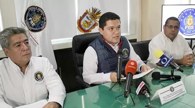 Jorge Zuriel de los Santos Barrila, Fiscal General de Guerrero, informó que los presuntos responsables del múltiple homicidio son seis integrantes de una célula criminal que opera en la región de la montaña baja del estado.
<br>