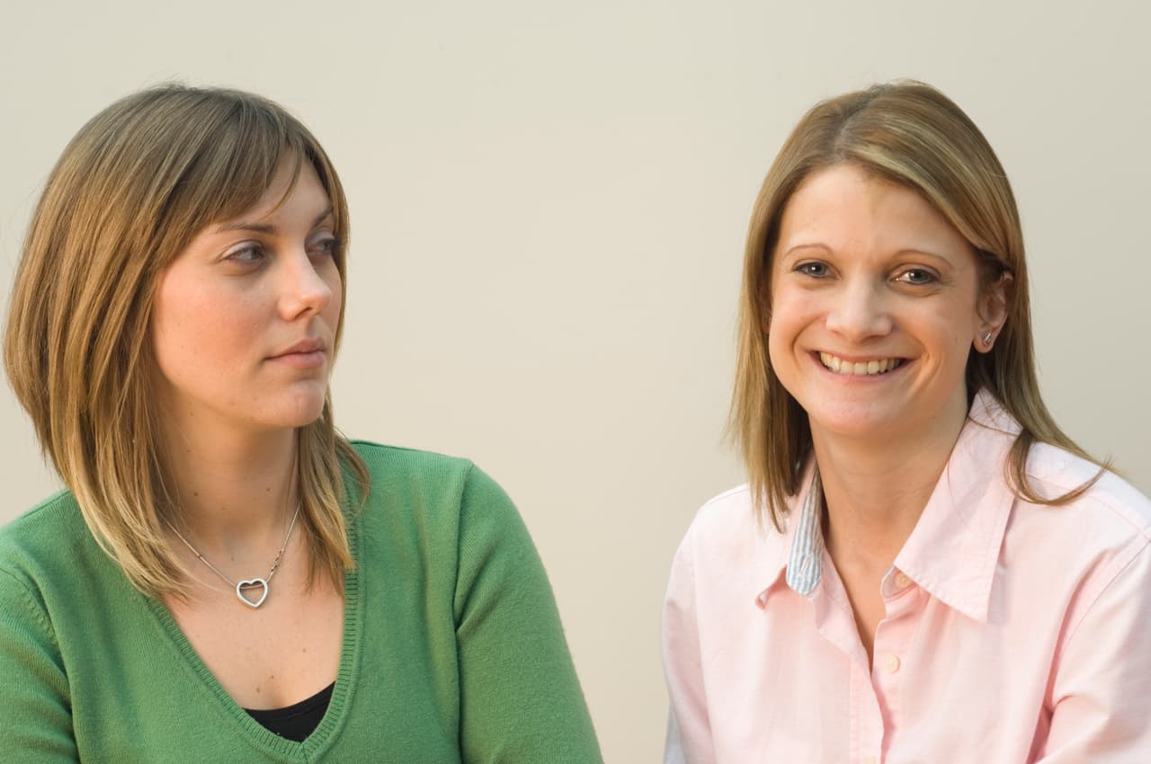 Peligros que debes evitar: confiar demasiado en personas recientemente conocidas, pero al mismo tiempo tornarte suspicaz o receloso volviéndote sospechoso en tus acciones.