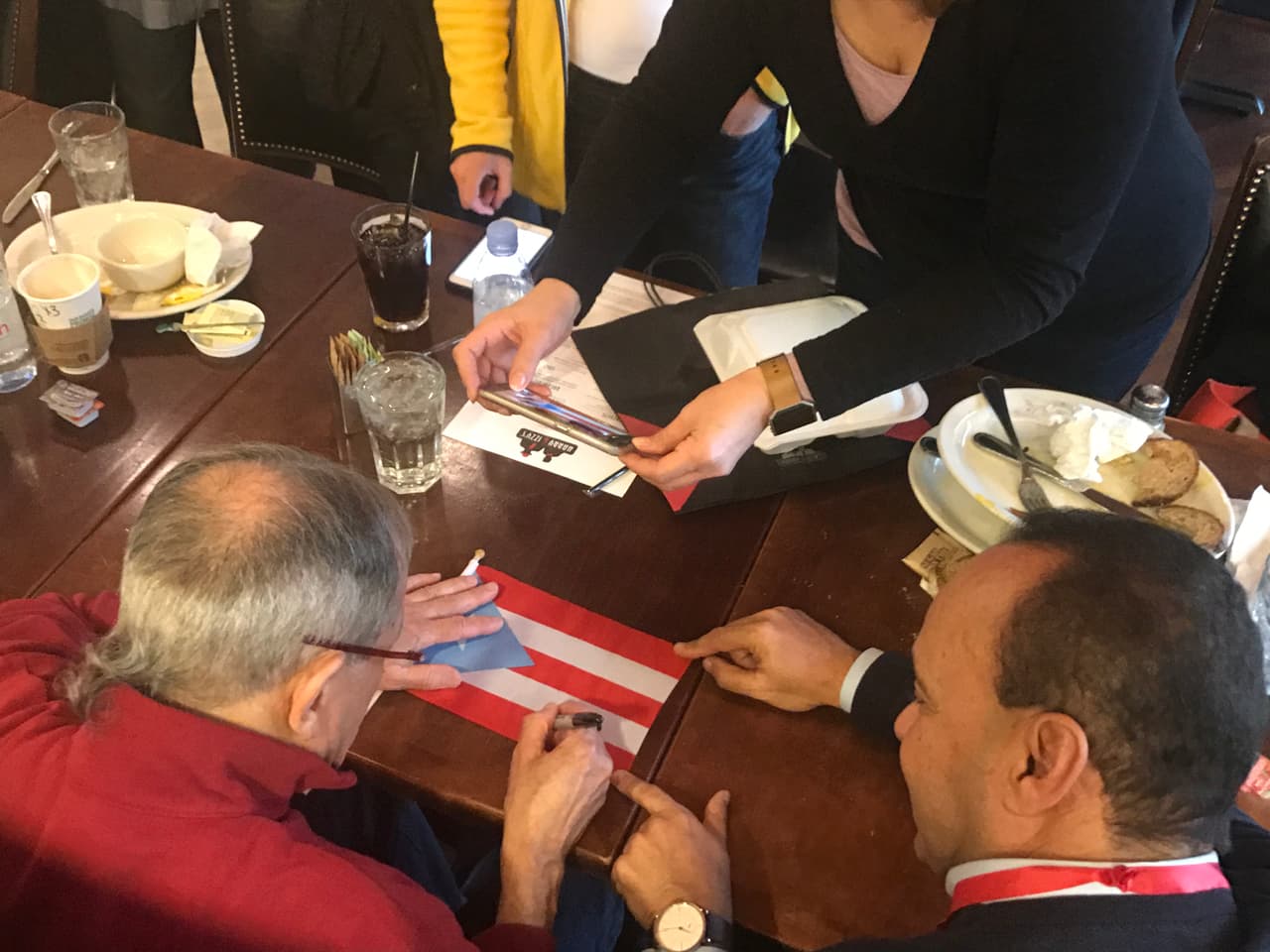 Desde Indianápolis salieron hasta Charlotte, Carolina del Norte, y de ahí volaron a Puerto Rico, donde López Rivera terminó su sentencia en prisión domiciliaria.