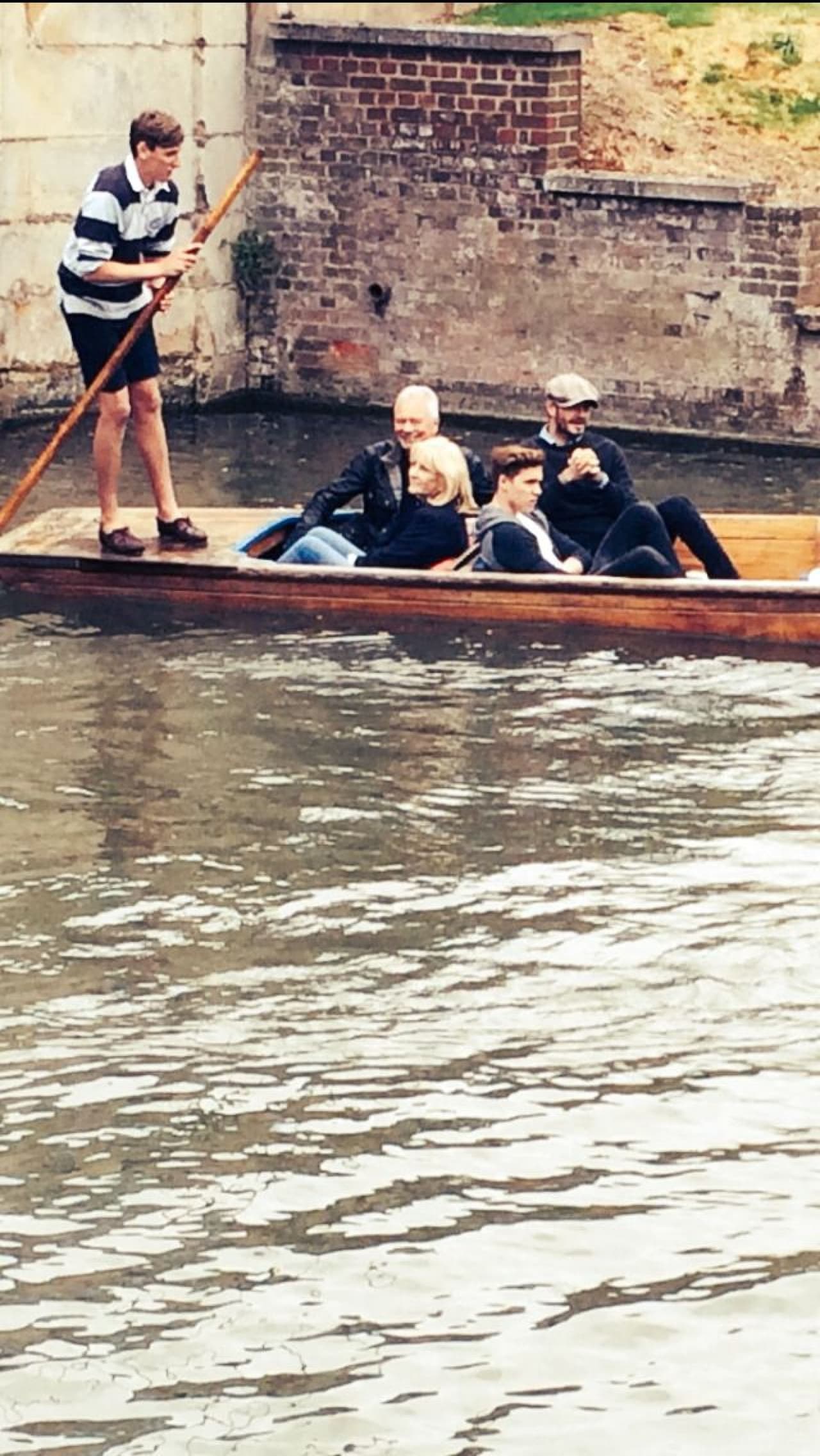 A bordo de las barcas todos contemplaron Cambridge desde otro punto de vista.