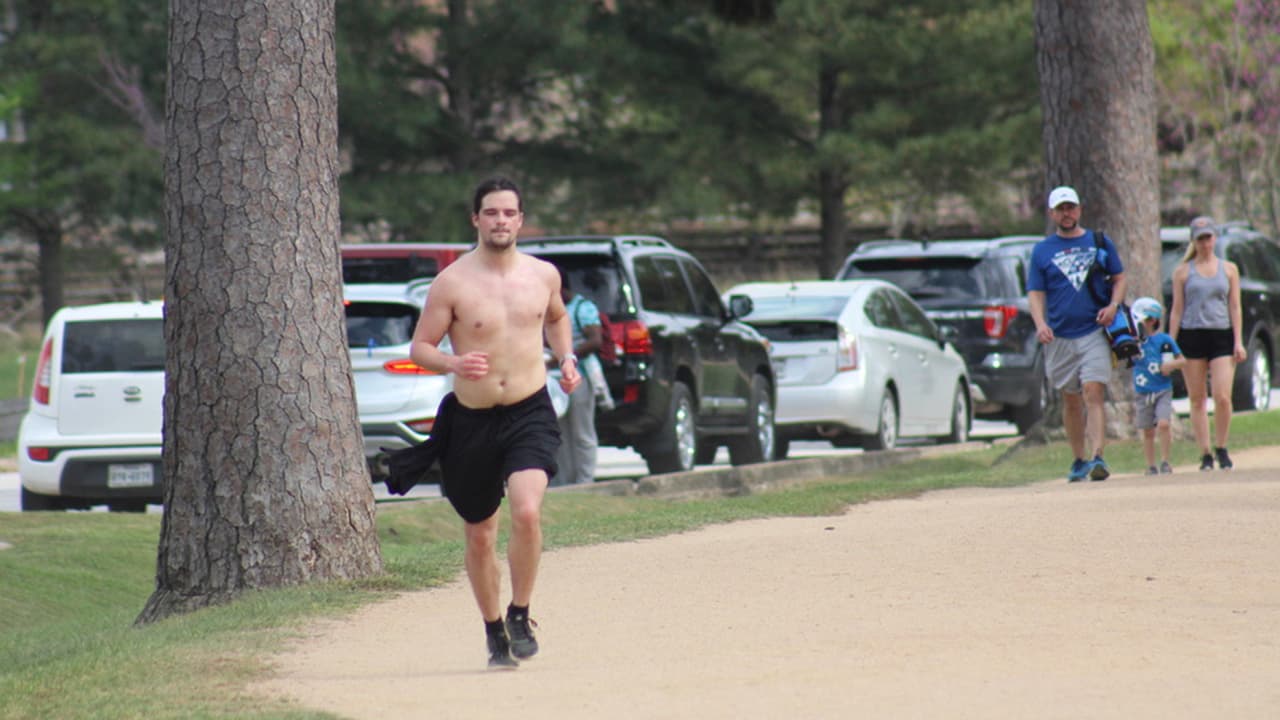 Este es el
<a href="https://www.memorialparkconservancy.org/" target="_blank">Memorial Park,</a> un parque muy popular en
<a href="https://www.univision.com/local/houston-kxln/">Houston</a> porque esta adaptado para correr y hacer otro tipo de ejercicios.