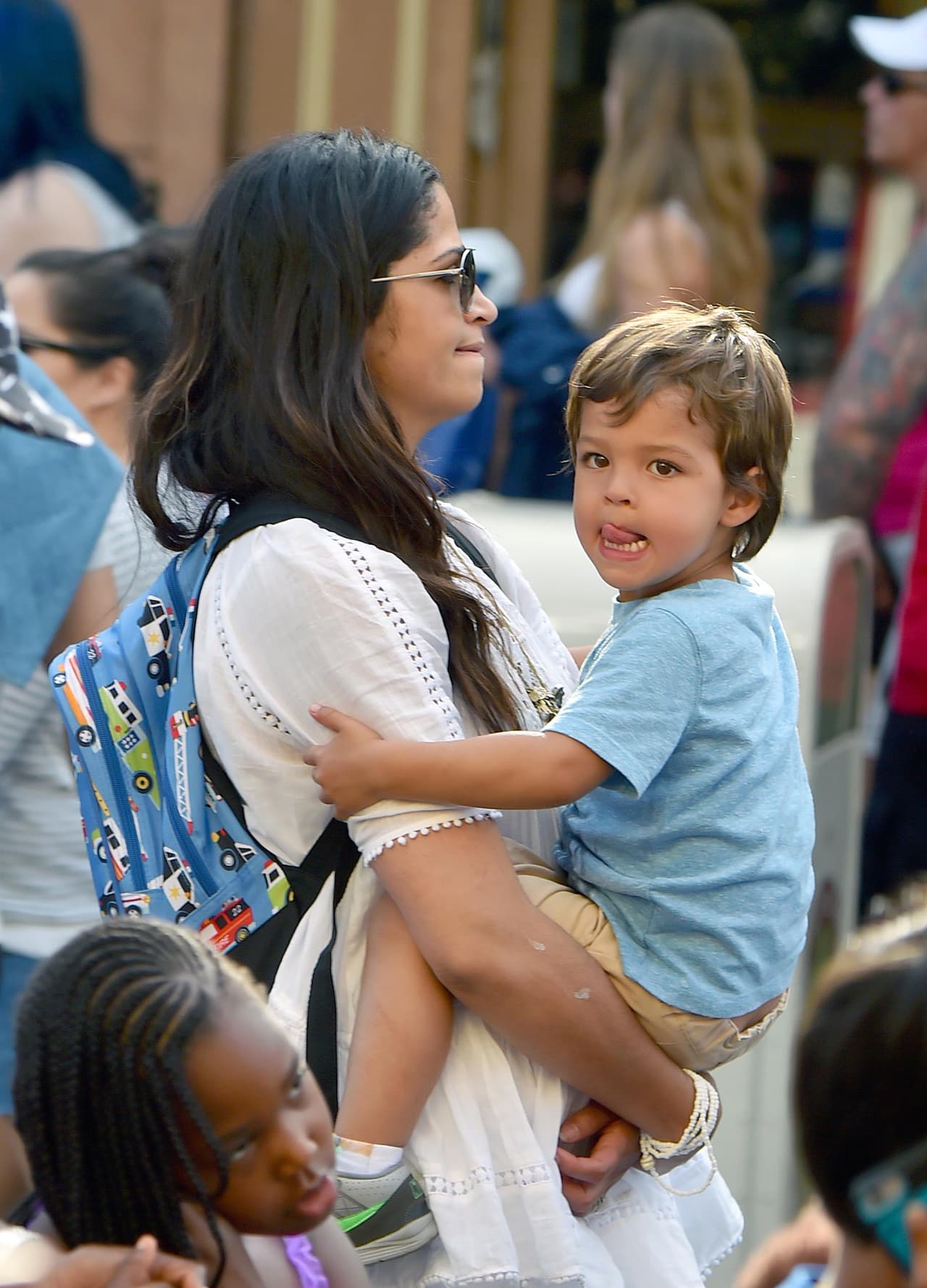 Los tres hijos de Matthew y Camila están divinos.