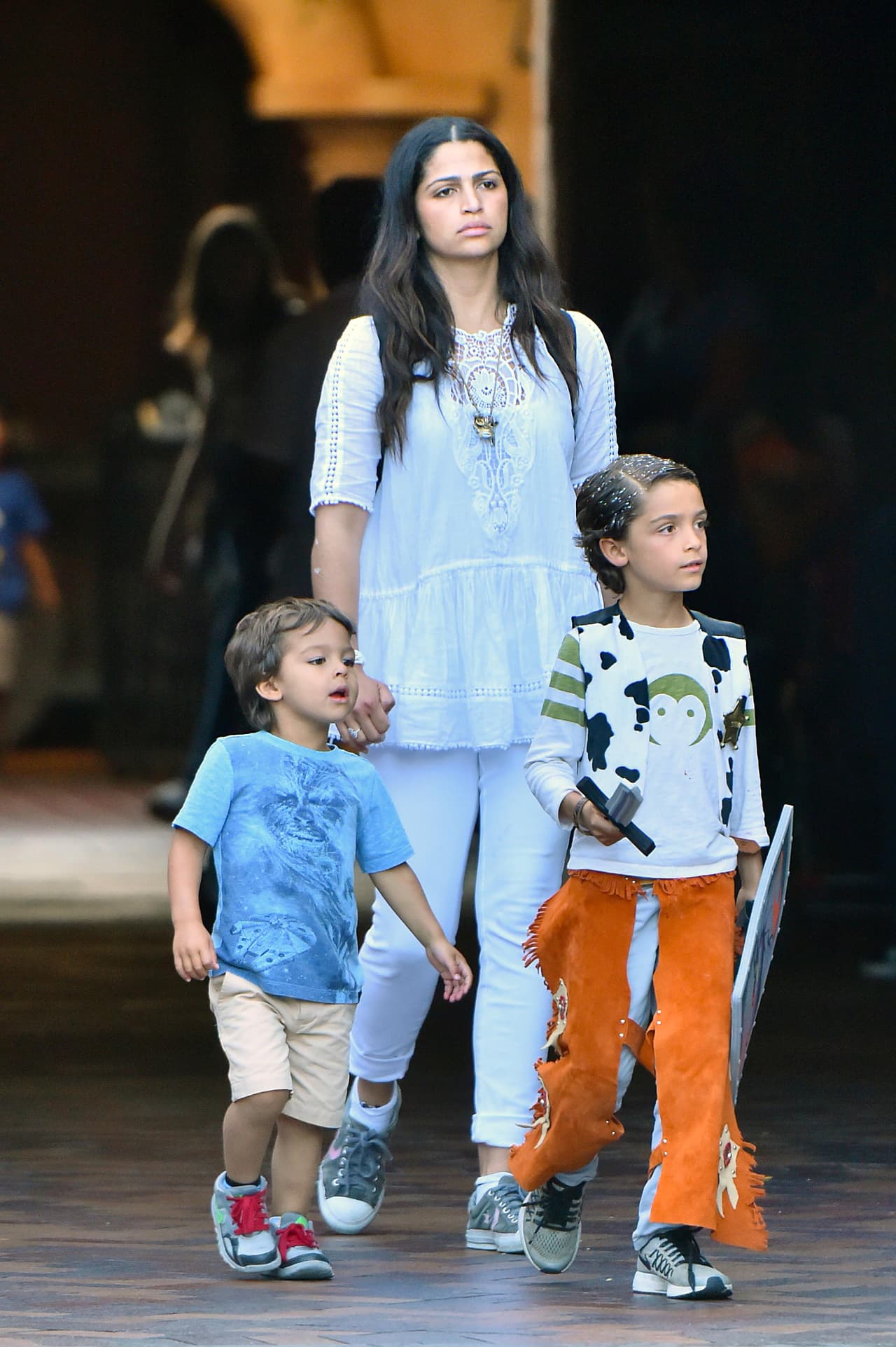 La esposa de Matthew McConaughey se notaba un poco cansada.