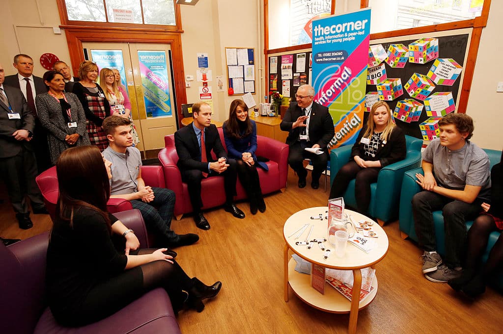 Un año antes, Kate y William participaron en un taller para combatir el acoso escolar en un colegio de Escocia, centrándose en la salud mental de los niños.
<br>