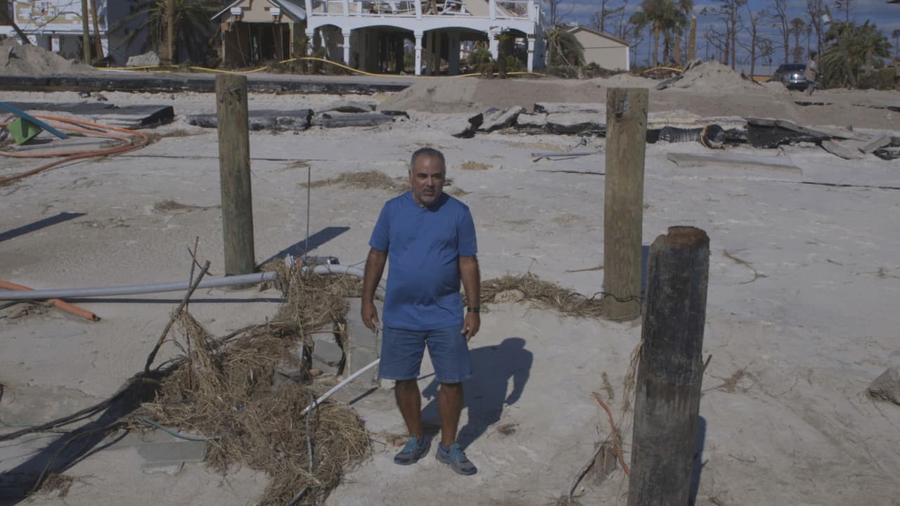 La historia de Jimmy López, el hombre que todavía busca su casa porque el huracán se la llevó