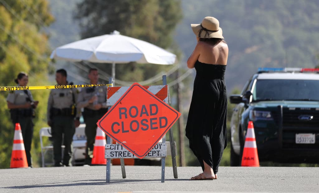 Efectivamente, el tiroteo sucedió frente a un predio de la Autoridad de Transporte del Valle (VTA), las autoridades acordonaron el área mientras llevan a cabo su investigación y agentes de FBI también fueron vistos en el lugar de los hechos.