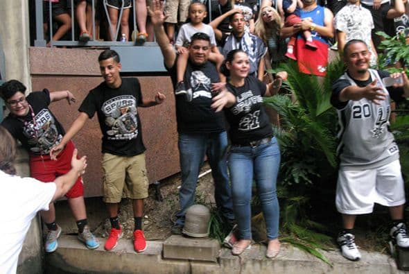 Photos: Spurs Championship Parade 2014 Barges