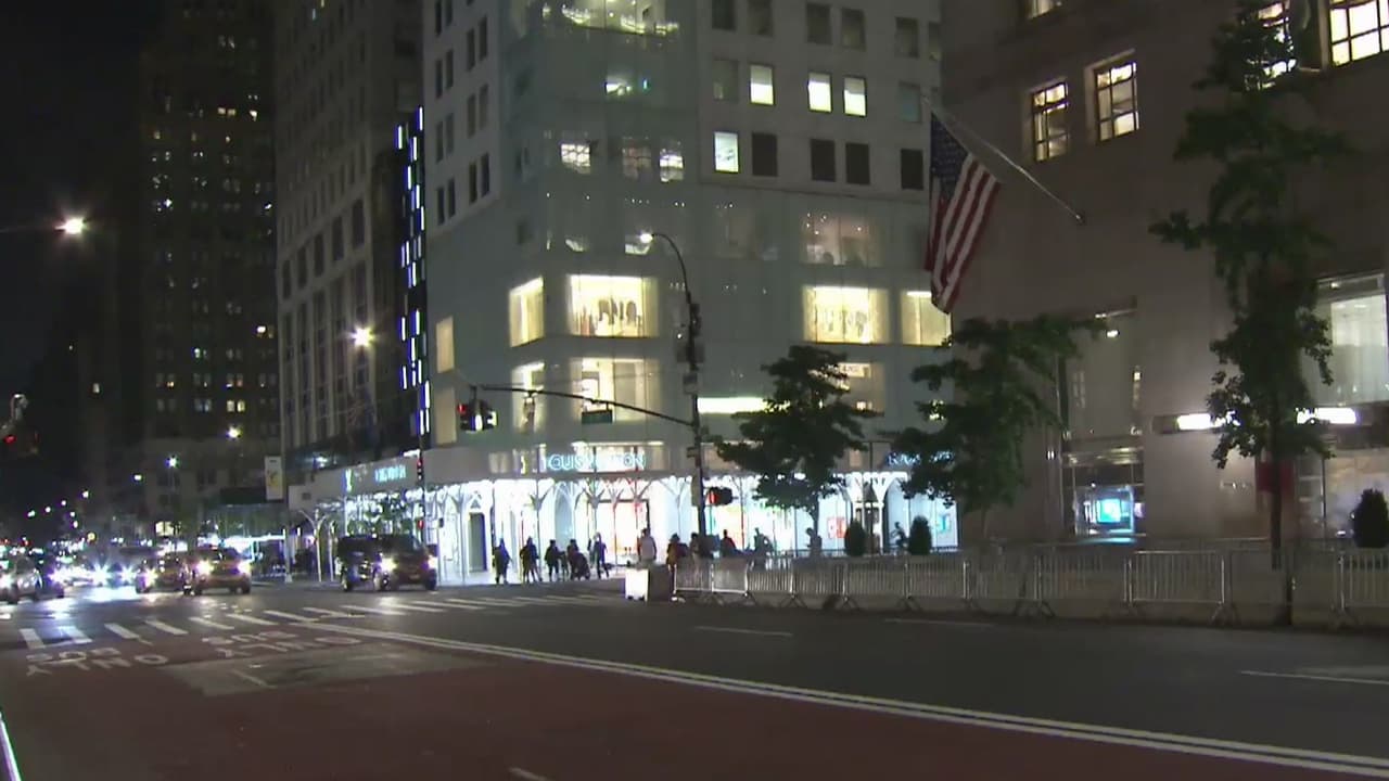 Consideran nombrar 'Barack Obama' avenida donde está Torre Trump, NYC reacciona ante suicidios de policías y más