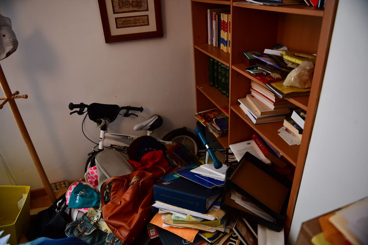 La habitación del hijo de 6 años de la familia también fue requisada.