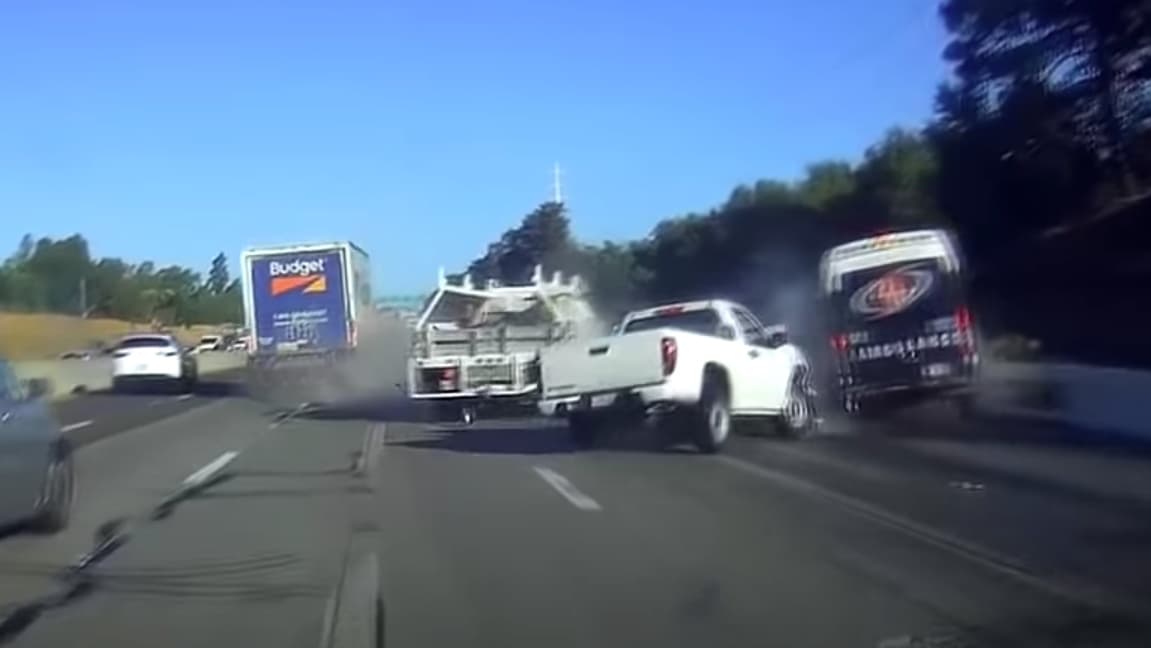 Choque entre seis vehículos sobre una autopista de Sacramento deja cinco heridos