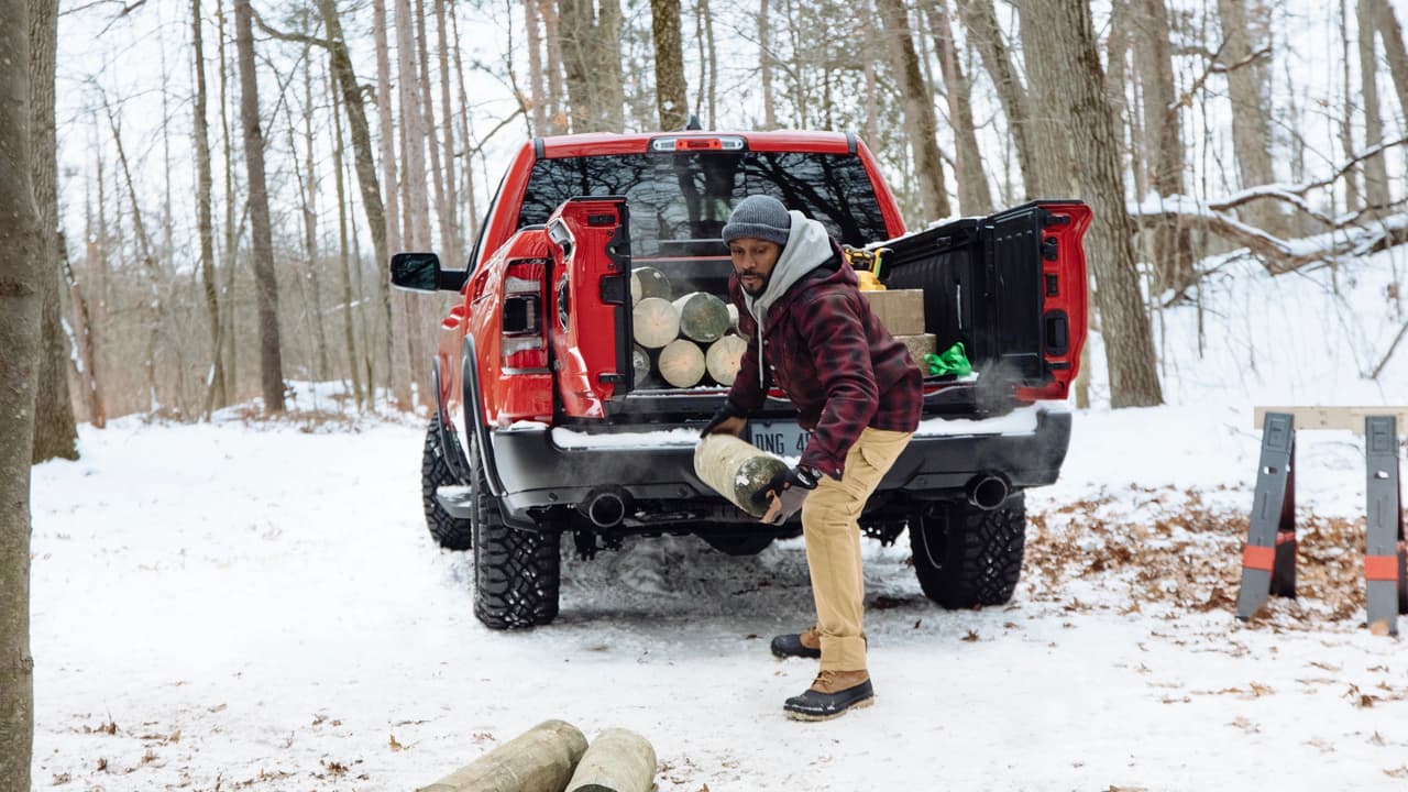 Las primera unidades de la Ram 1500 2019 con el nuevo puertón multifuncional dividido llegarán a los concesionarios de la marca a partir del 
<b>segundo trimestre de 2019</b>.