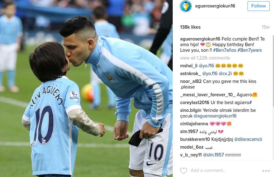 El 'Kun' Agüero con su hijo Benjamín, nieto del ícono del fútbol argentino, Diego Maradona.