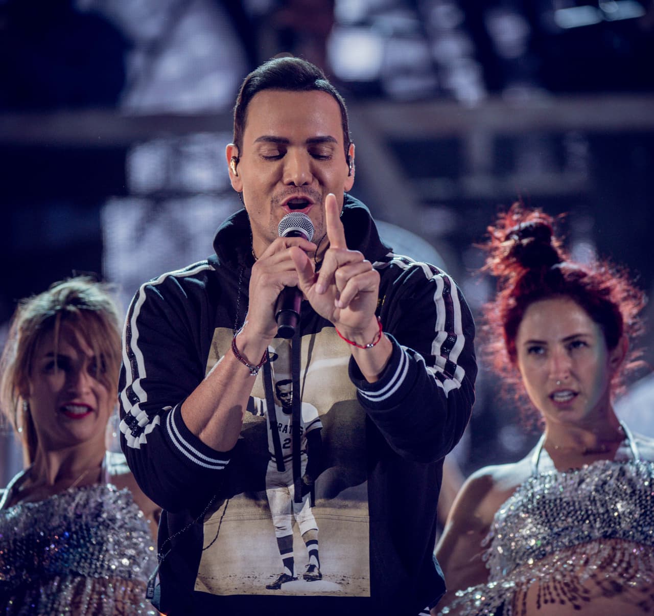 Víctor Manuelle encendió la rumba con 'Quiero tiempo'.