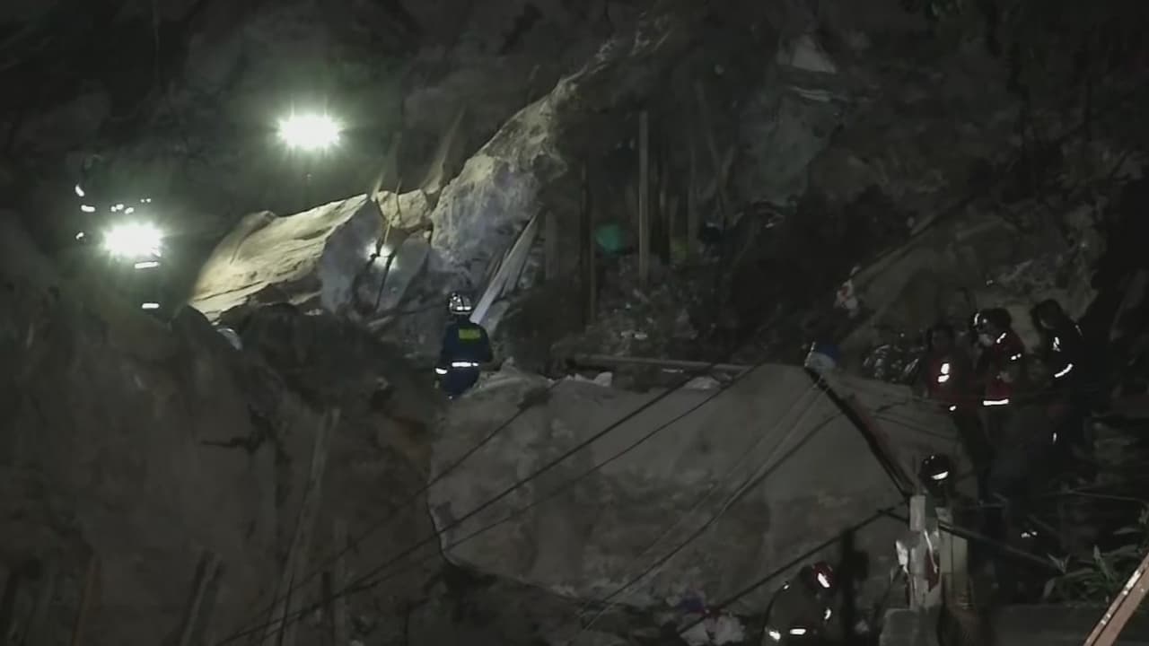 Así quedaron varias viviendas tras el derrumbe de un cerro cerca de Ciudad de México; hay al menos un muerto y 10 desaparecidos