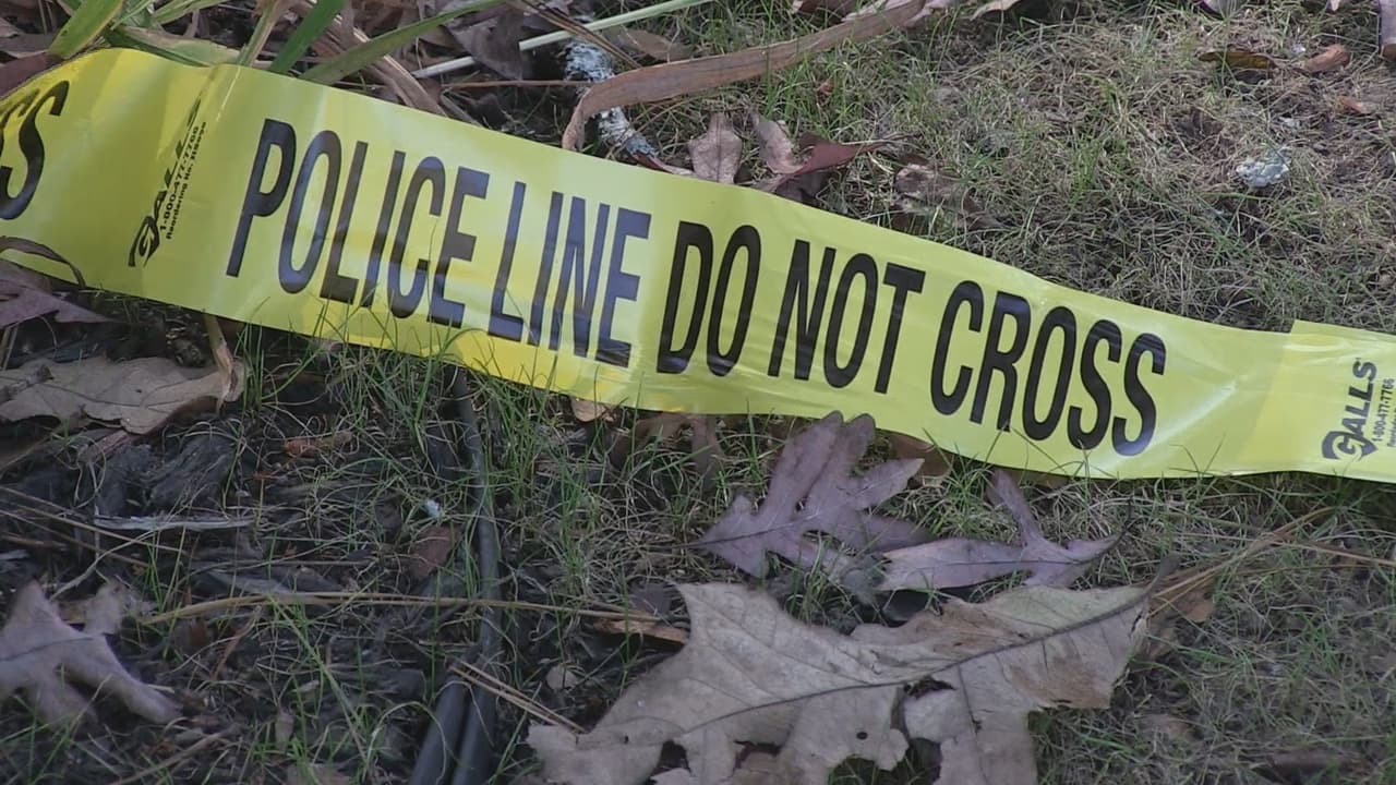 Muere un niño de 11 años mientras hacía “dulce o truco” durante la noche de Halloween en East Lake