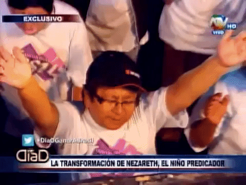 Sus seguidores se rinden ante las palabras del predicador, quien después de casi 20 años, mantiene su estatus de líder espiritual intacto.