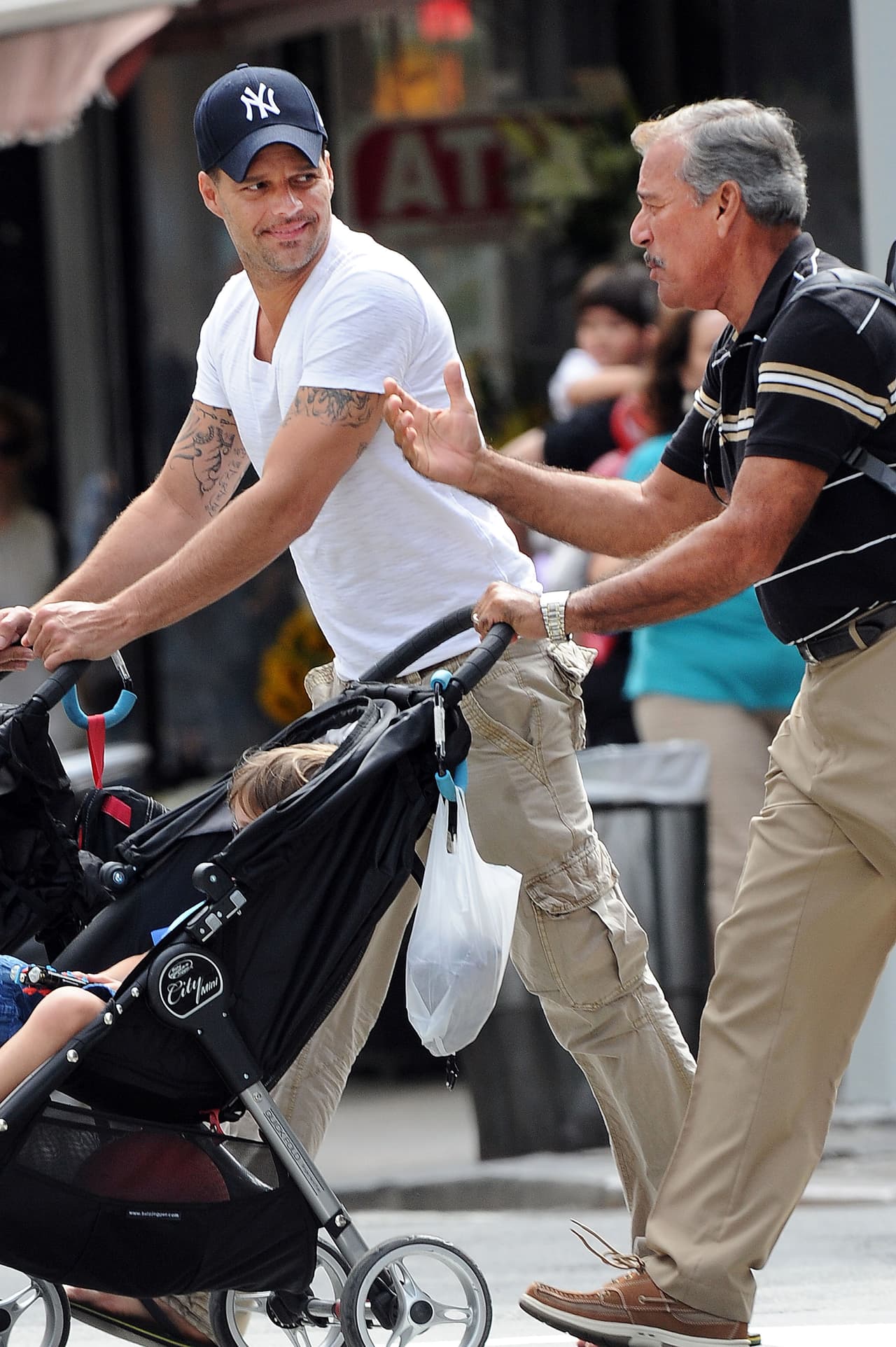 Aquí iban en busca de una pizza en Manhattan, en diciembre de 2016.