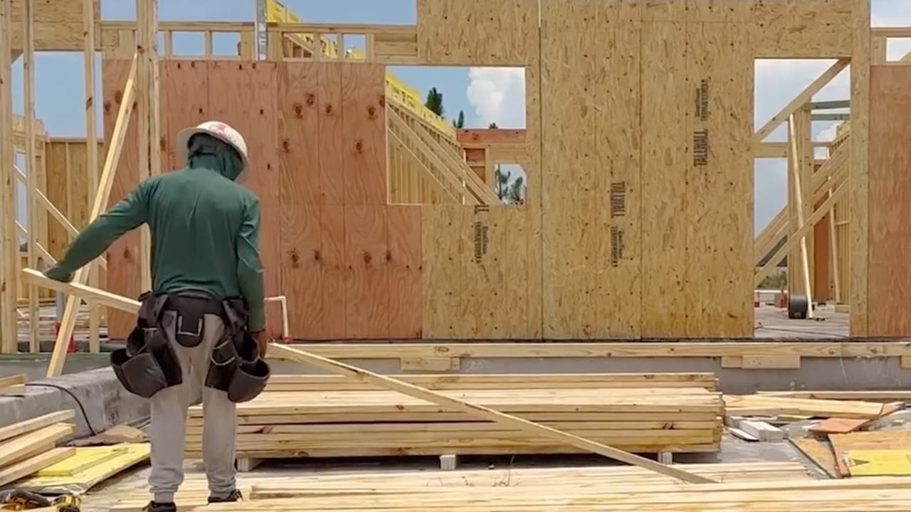 Contratista contaba con más de 25 trabajadores antes de la ley de inmigración SB 1718, ahora solo le quedan 8