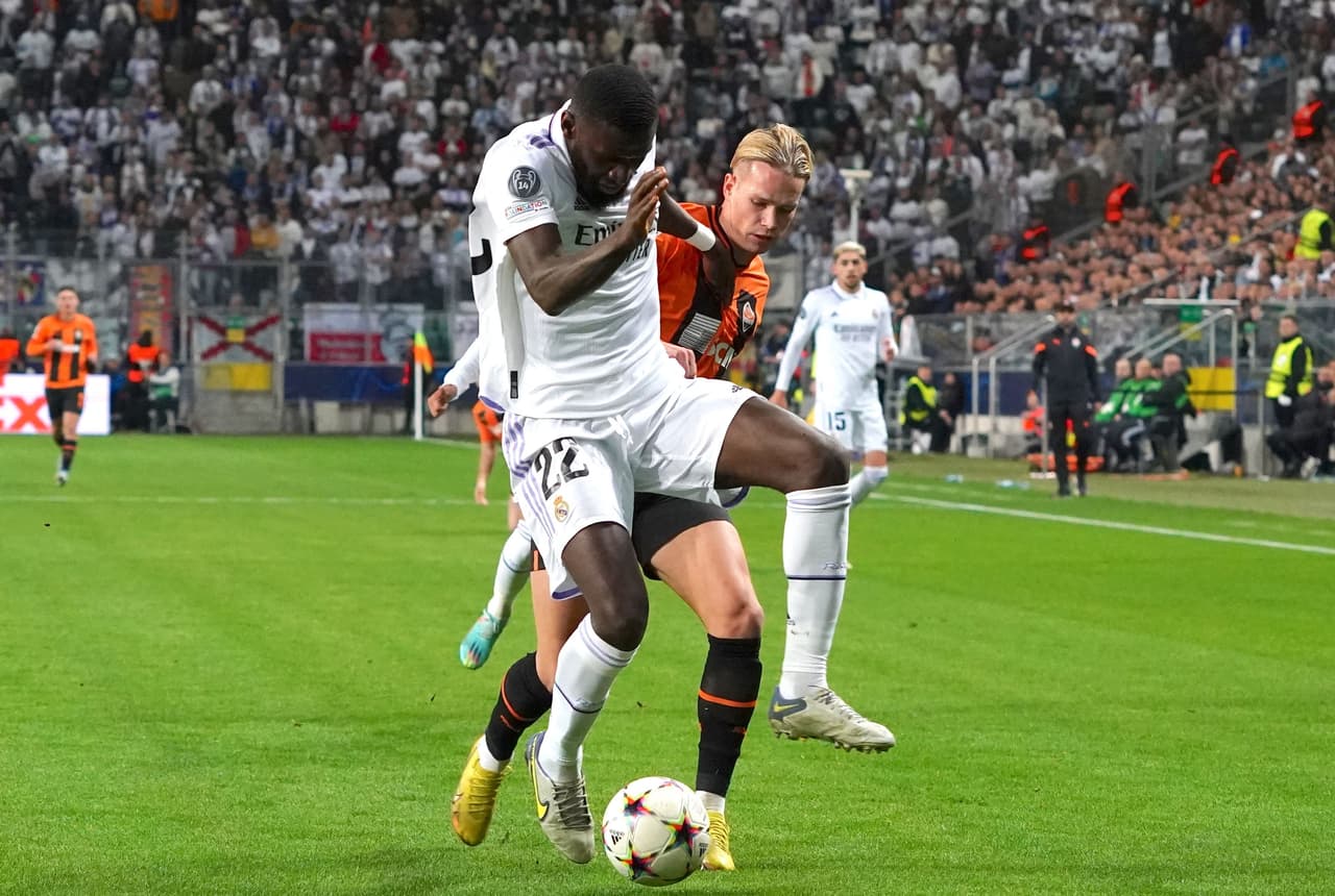 Un gol en el tiempo de compensación de Antonio Rüdiger le dio el empate al Real Madrid en su visita al Shakhtar Donetsk en la UEFA Champions League.