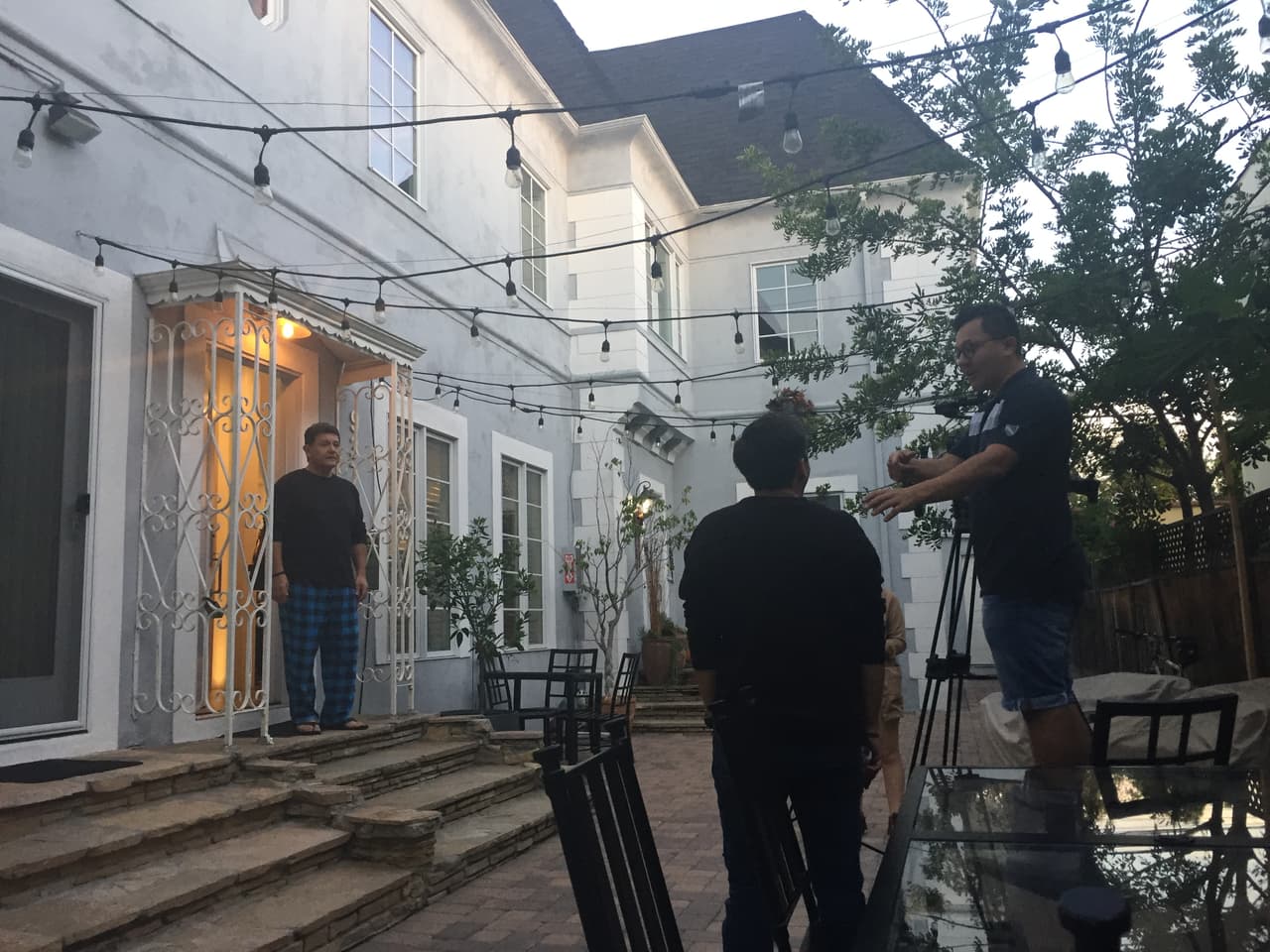 Han sido amigos por muchos años pero ahora, Renzo y Maria Esther comenzarán una aventura al integrar juntos un nuevo show de radio.