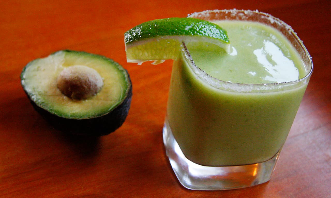 Para beber, las recetas destacadas son margaritas de aguacate y margaritas agave.