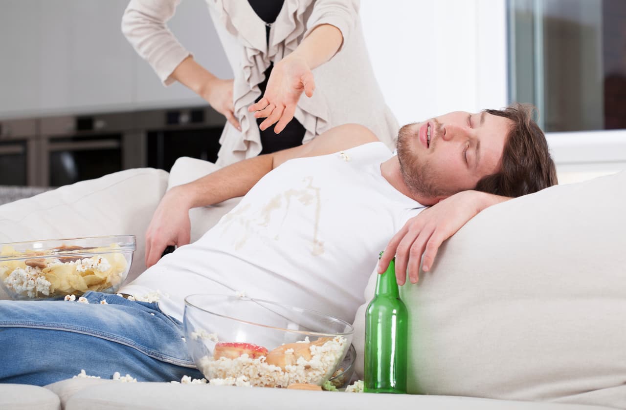 En este mes del Mono se acentúa tu incompatibilidad amorosa con la Rata. Oportunidades que debes aprovechar este mes: la compra o venta de un terreno, casa, propiedad u otro artículo que tendrá muy buen precio y debes considerar porque si no lo tomas enseguida, luego no se repetiría. Peligros que debes evitar: la inclinación a la pereza y dejarlo todo “para mañana”, una actitud de abulia que te impida entusiasmarte por lo que hagas y frene tus iniciativas. Por Profesor Zellagro