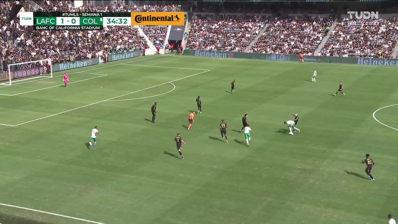 ¡GOL!  anota para LAFC. Carlos Vela
