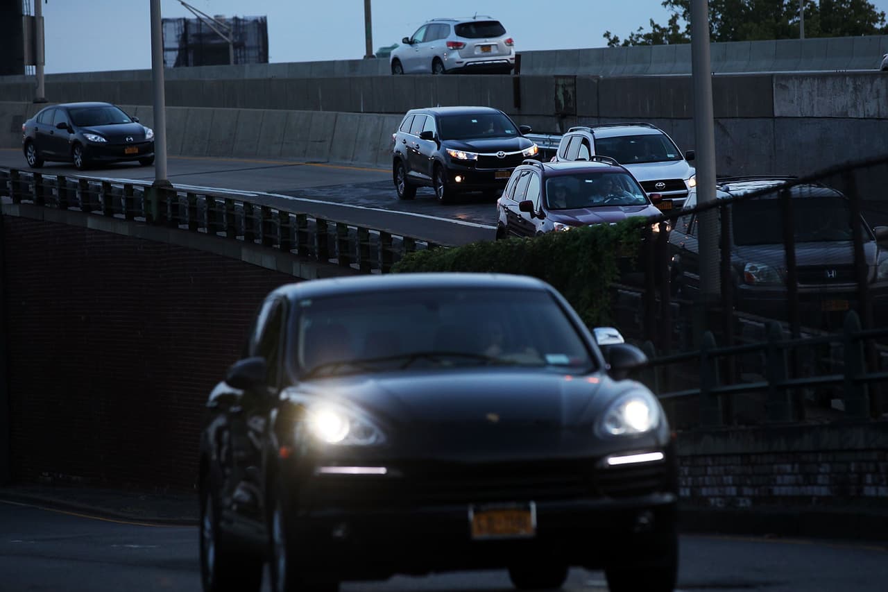 La 
<b><a href="https://www.univision.com/local/orlando-wven/que-hacer-si-me-encuentro-con-un-conductor-violento-en-la-via-evitar-el-contacto-visual-entre-los-consejos-video">furia al volante</a></b> es un problema que experimentan los
<b> conductotes de Florida</b> con mayor frecuencia de lo habitual. En el último mes, 
<b>una persona murió y otra recibió amenazas con un arma de fuego en la Bahía de Tamp</b>a por el mismo incidente de violencia.