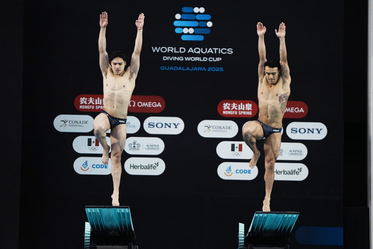 ¡A nada del oro! México segundo en Trampolín de 3m Sincronizados