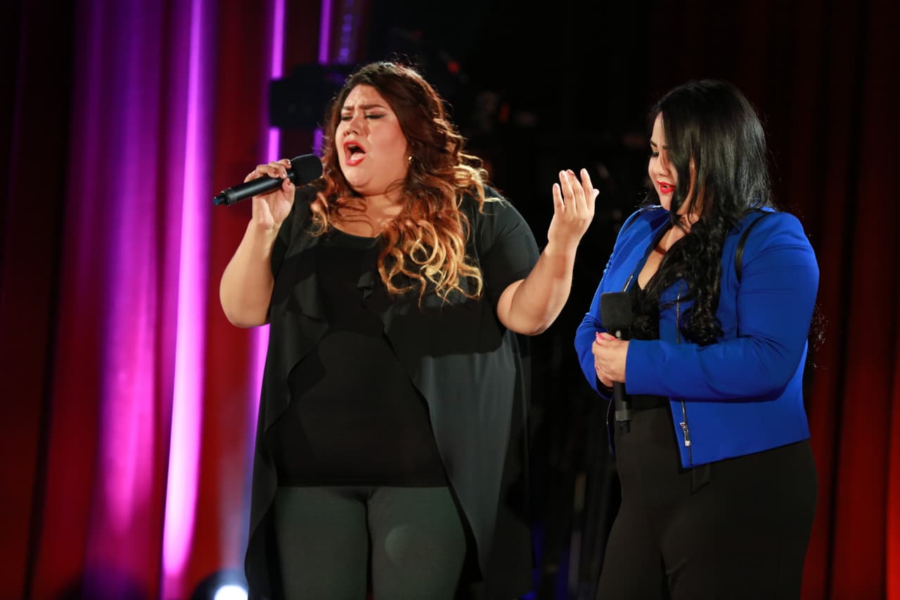 Susy y Sandra meant business with their voices.