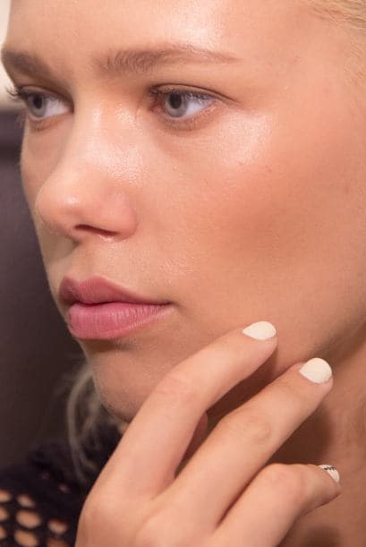 Desde el amarillo hasta el azul en su tono más suave lucen increíbles esta temporada.