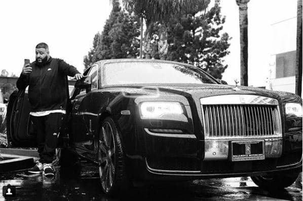 Lo cual hizo pensar a más de uno que el matrimonio es amigo del DJ Khaled quien 
<b>pudo haberles prestado su Rolls Royce</b>; sin embargo, él no cuenta con ningún modelo convertible de la marca en su garaje y no tiene ninguna relación aparente con los Reina-Montijo.