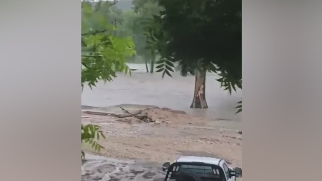 Gobierno federal deniega ayuda directa a damnificados por inundaciones en Texas