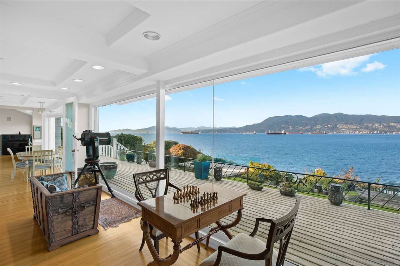 Y una increíble entrada de luz natural.