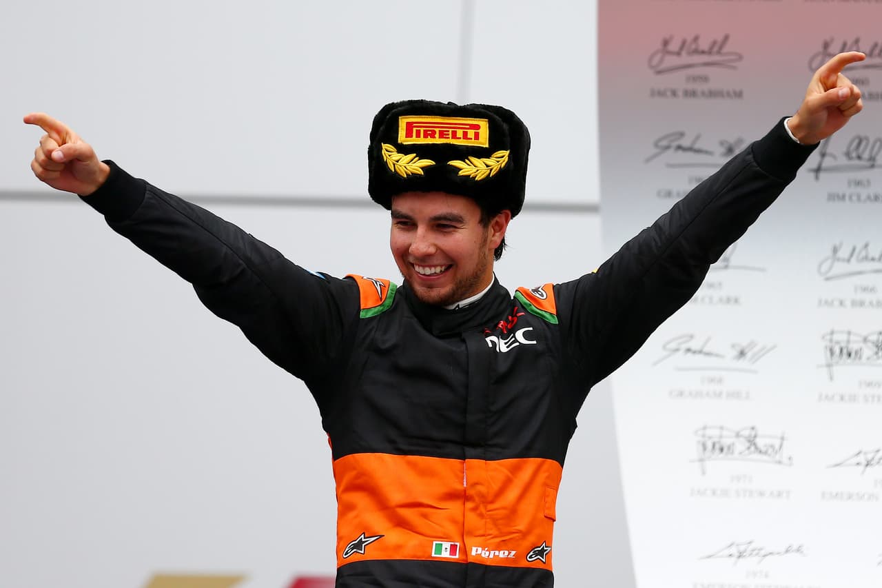 También se dice que el piloto de carreras Sergio Pérez estuvo entre las parejas de Marjorie de Sousa.