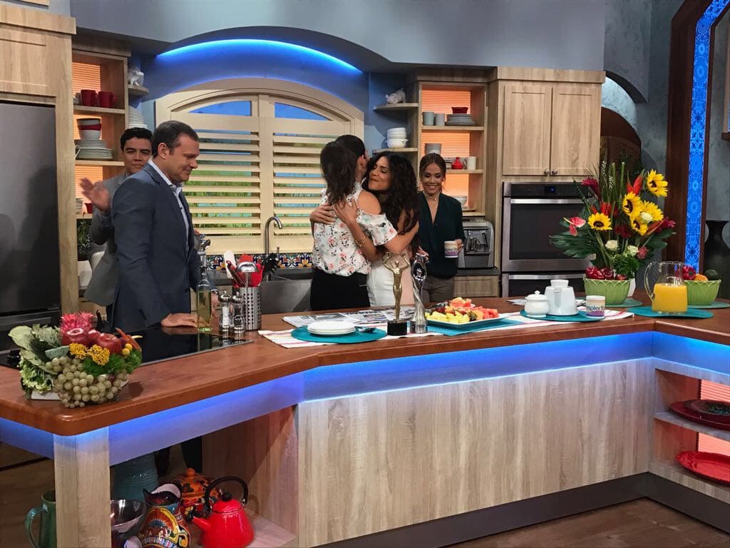 Para ella es muy importante compartir sus triunfos con ellos.