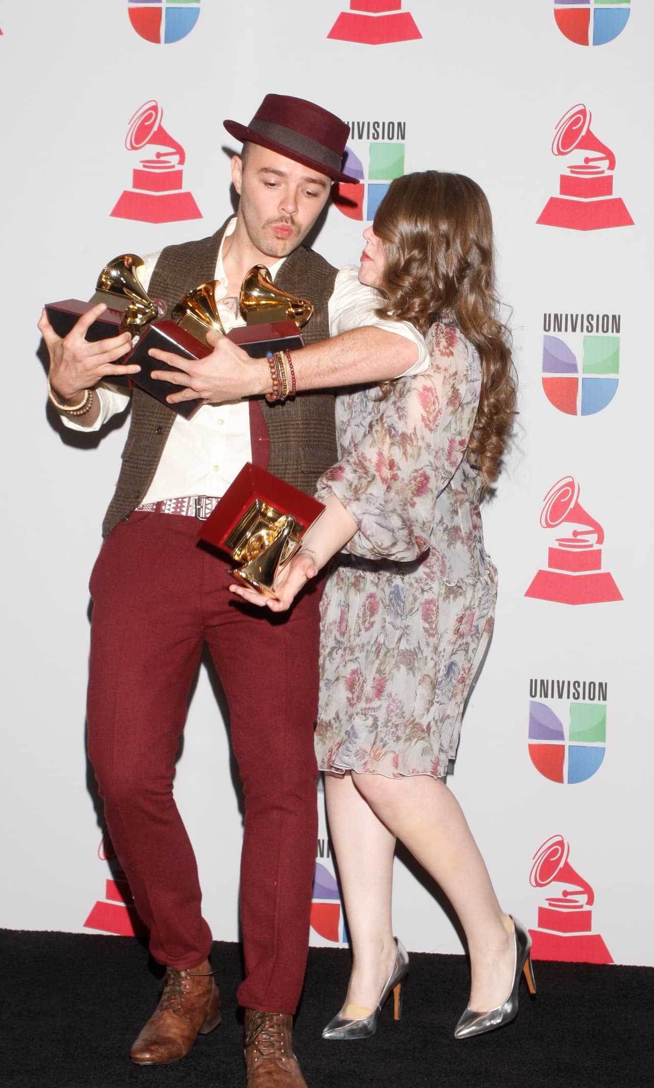 Estos talentosos compositores no han parado su camino en la música. A la fecha han grabado cuatro discos de estudio: 'Esta es mi vida', 'Electricidad', '¿Con quién se queda el perro' y 'Un Besito Más'.