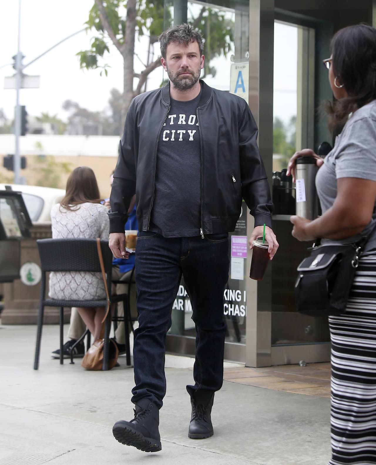 Los reportes indican que fueron las supuestas adicciones de Ben, al juego y la bebida, lo que terminó con su matrimonio.