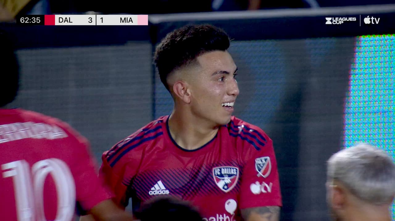 ¿Finiquitado? Con 'ayuda' del portero, Velasco pone el 3-1 de FC Dallas