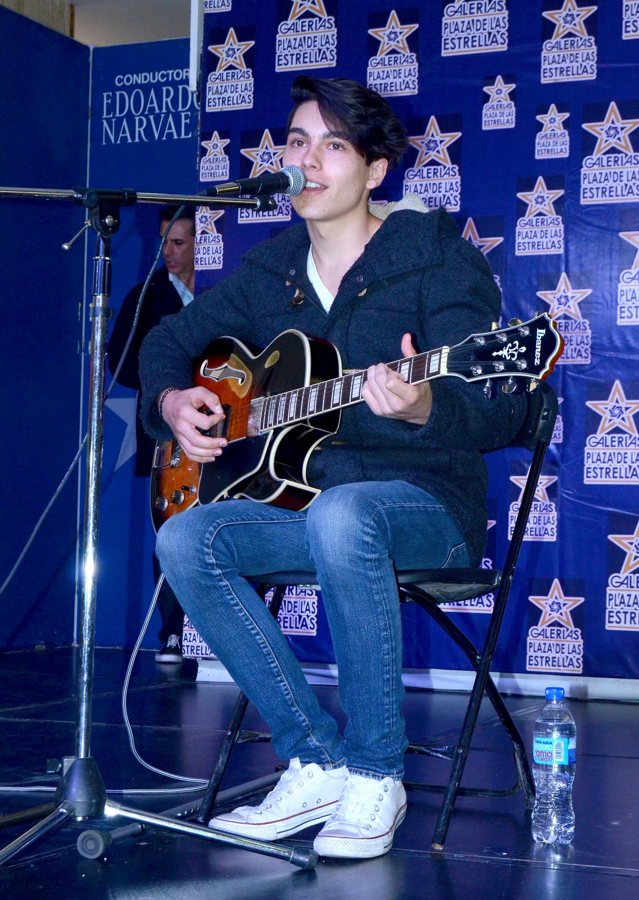 En noviembre de 2016, el hijo de Bárbara Mori, Sergio Mayer Mori, la convirtió en una de las abuelas más jovenes del mundo de la farándula.