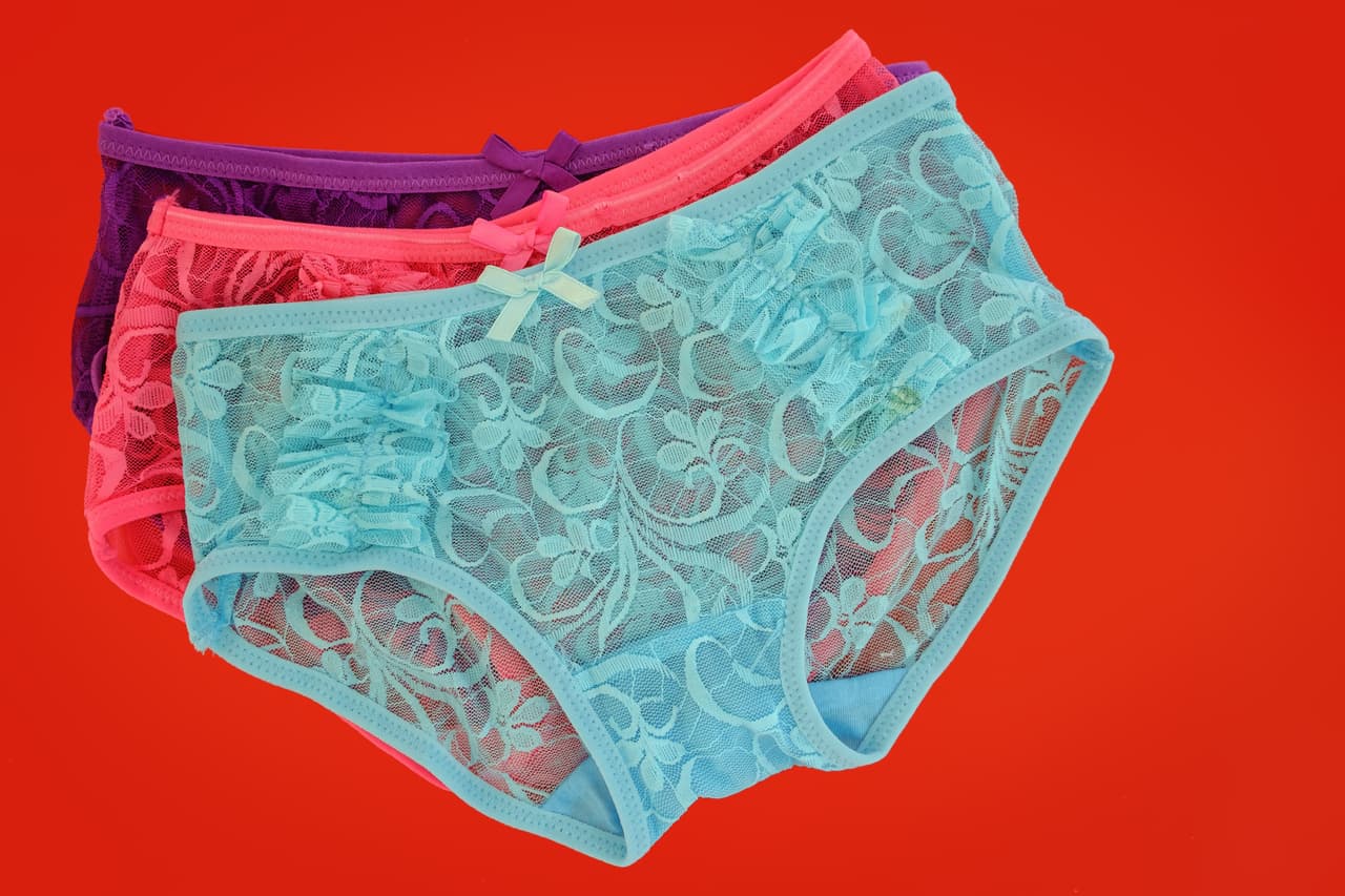 Según algunos supersticiosos, el color de tus calzones podría definir tu destino éste 2019