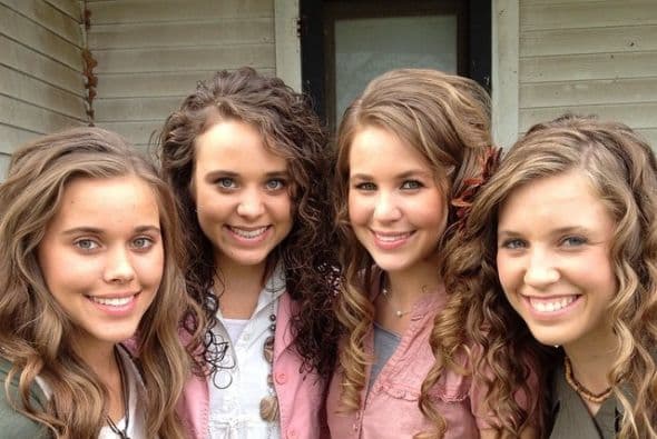 Jim Bob y Michelle insisten que las chicas "ni siquiera estaban enteradas" de que su hermano las había acosado.