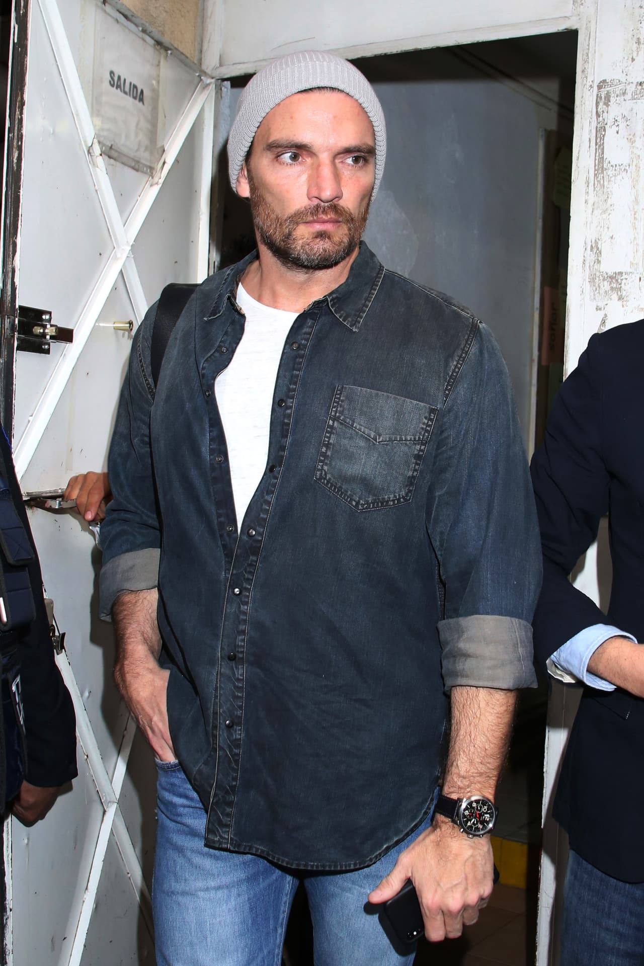 "Estoy en shock, a mí no me gusta ir a esos lugares, y se lo dije a la trabajadora social, que si me ponen a ver a mi hijo en el Centro de Convivencias, no voy a ir, yo no piso ese lugar en mi vida", dijo el actor.